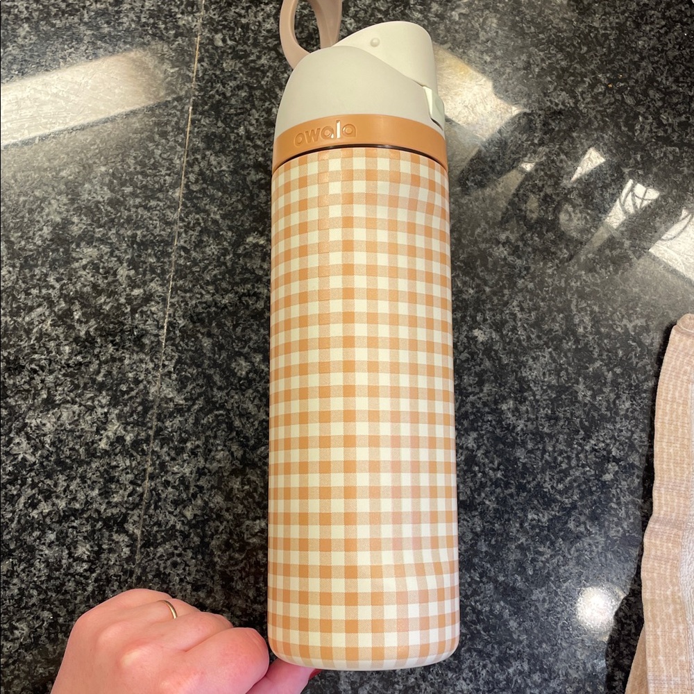 Owala picnic gingham Water Bottle 24oz